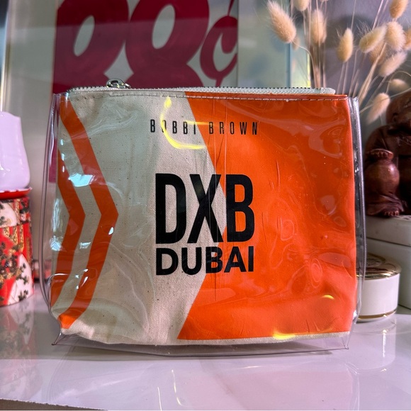 🌻5/$30🌻 Bobbi Brown Makeup Bag Exclusive to Dubai - Picture 1 of 5